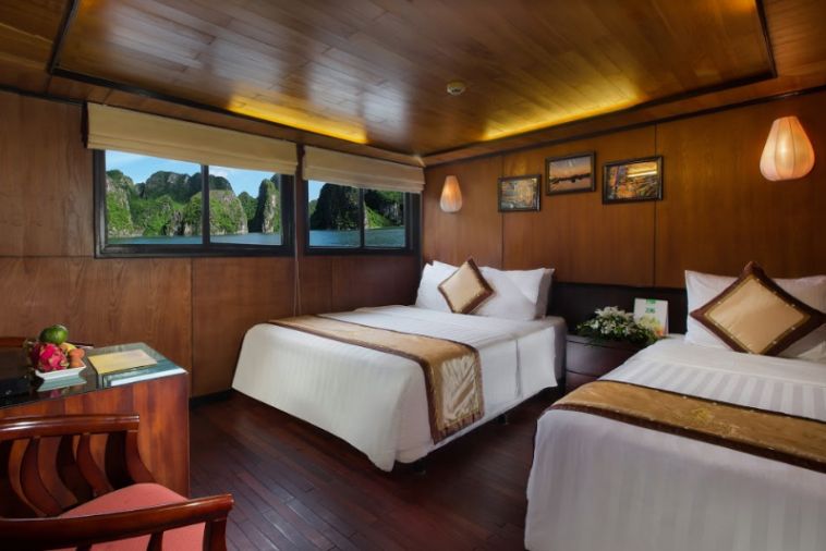 Family Triple Cabin Ocean View